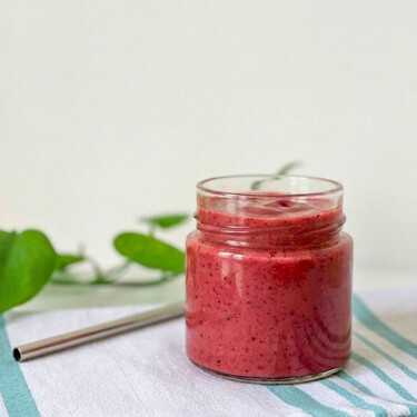 Batido de cereza, una bebida refrescante de solo tres ingredientes 