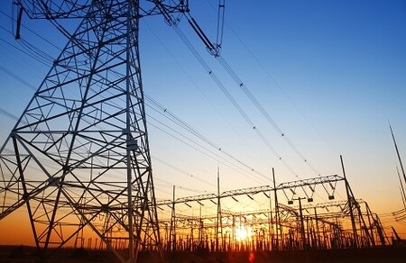 Con la factura de la luz disparada analizamos si la cotización de las eléctricas se ha visto beneficiada
