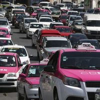A partir de este año los taxis de CDMX se “uberizarán” y cambiarán taxímetro por tablet