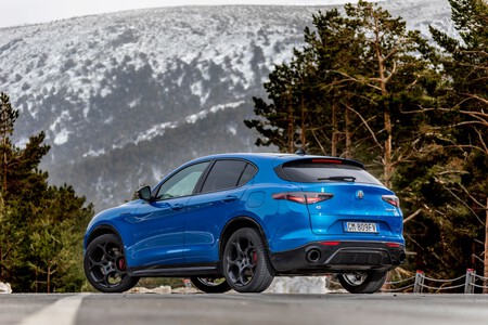 Alfa Romeo Stelvio 2023