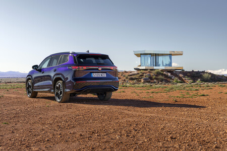 Tayron Ultra Violeta 36