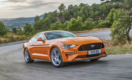 Ford patentó un sistema híbrido con un V8 y dos motores eléctricos: ¿el futuro del Ford Mustang?
