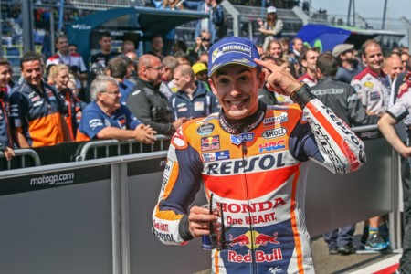 Marc Márquez se pone a los mandos y da un golpe de timón en Holanda. Rossi y Lorenzo naufragan