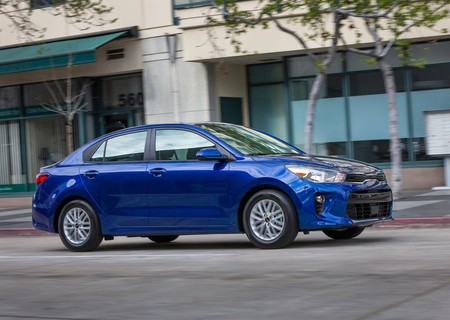 KIA Rio Sedán 2018: precios, versiones y equipamiento en México