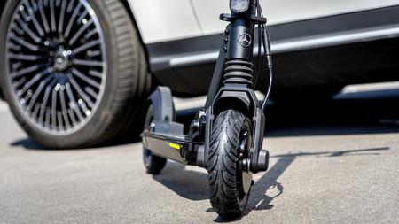Mercedes-Benz se unirá a la fiesta del patinete eléctrico en 2020 con esta misteriosa propuesta