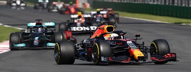 Max Verstappen arrasa en México gracias a una salida brillante pero Lewis Hamilton resiste a Sergio Pérez