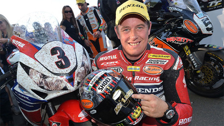IOMTT 2013: John McGuinness gana su 20º TT y Dunlop se queda en las cuatro victorias