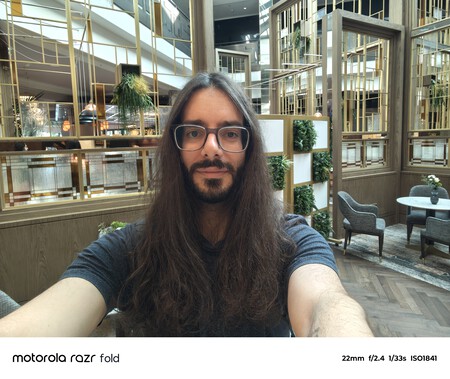 retrato Motorola RAzr Fold
