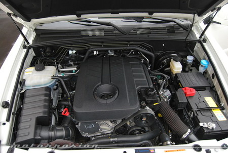 Motor 2.0 e-XDi en el vano de un Rexton W