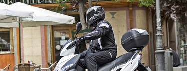 Si tu moto no tiene etiqueta de la DGT, ya no puede entrar en el centro de las ciudades