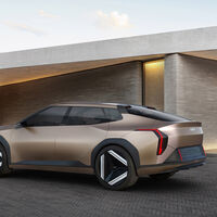 Kia se ha propuesto pisar el jardín eléctrico a Tesla, y tiene un plan: resucitar a las berlinas