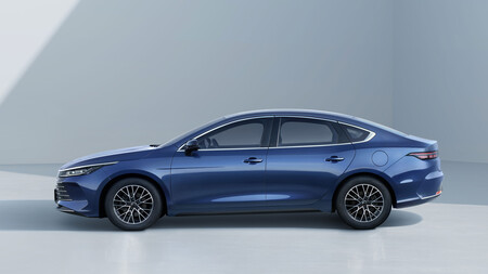 Byd King toyota prius