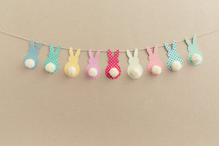 Pom Pom Bunny Tail Easter Garland 735x490