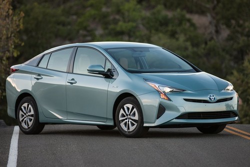 La potencia neta de un auto híbrido no es la simple suma del poder de sus motores, ¿por qué?