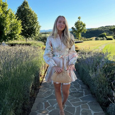 Así es el vestido corto de Zimmermann perfecto para eventos de verano: boho, estiliza la figura y está rebajado