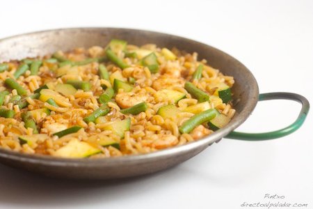 Fideuá de gambas y verduras. Receta