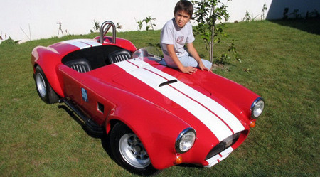 El Shelby Cobra de juguete fabricado por papá