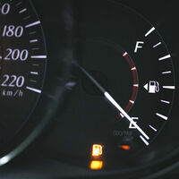 Se me encendió la luz de reserva en carretera: ¿cuántos kilómetros o cuánto tiempo puedo recorrer así?