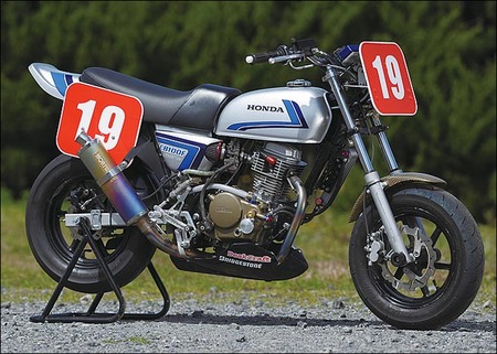 Honda Ape 100 Spencer réplica pequeña gran moto