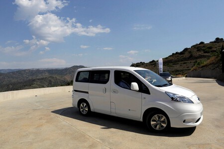 NISSAN3