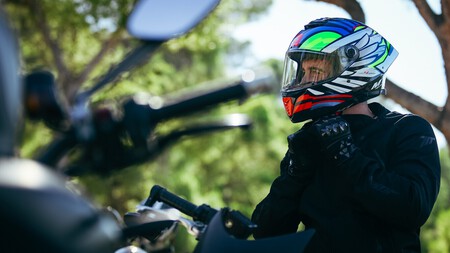 Casco Prohibido 1 2024