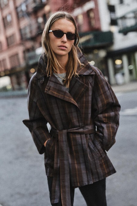 Gabardina Trench Cuadros Zara Tendencia Otono 2026 Chaqueta Ligera Entretiempo Elegante