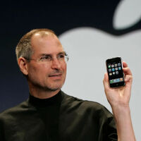 El primer iPhone que Steve Jobs presentó en 2007 estaba defectuoso, pero un montaje sincronizado lo rescató de la tragedia 