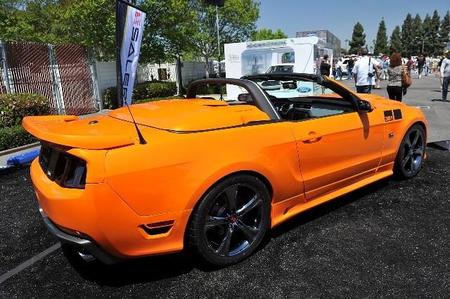 Vista posterior del Mustang Saleen 351 Supercargado
