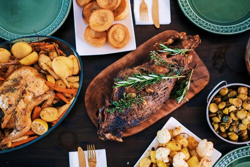 Guardar la comida que sobra en Navidad es todo un arte. Trucos y consejos para no desperdiciar ni un langostino 
