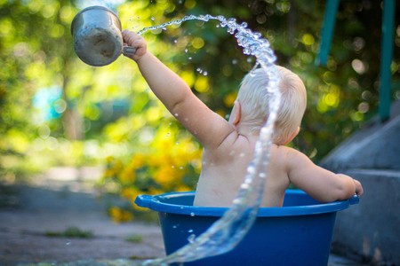 El primer verano de tu bebé: haz que sea inolvidable, salgáis de vacaciones o no