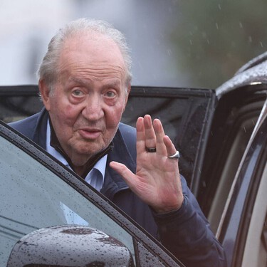 Juan Carlos I ha perdido el norte: apunta a Revilla pero dispara a Felipe VI
