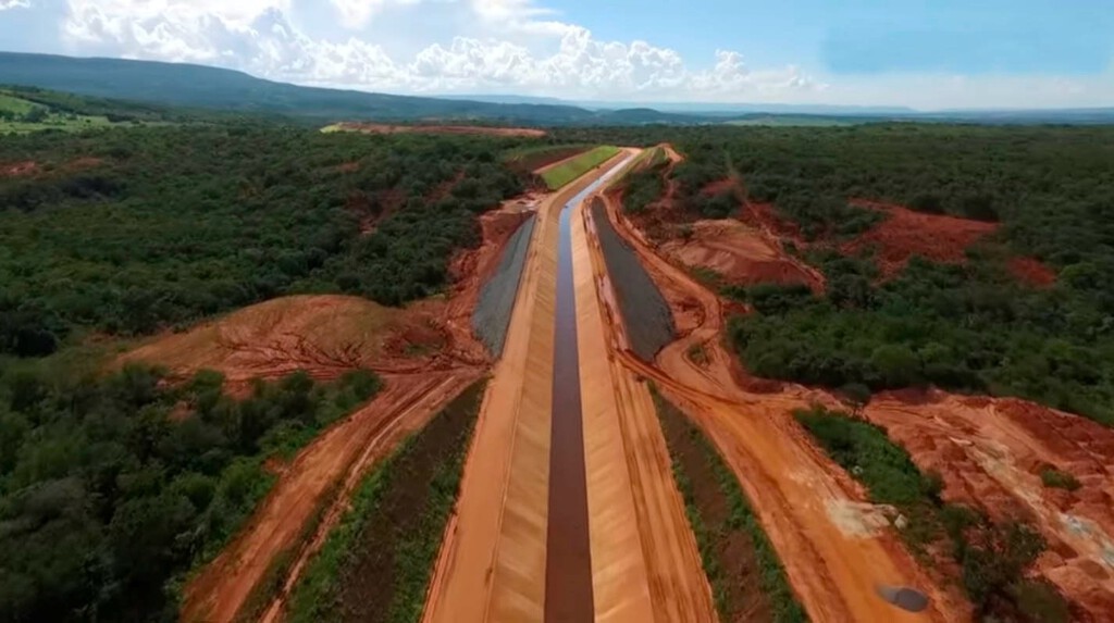 Brasil está terminando un "río artificial" de 145 kilómetros para vencer a la sequía: así es el colosal Cinturão das Águas