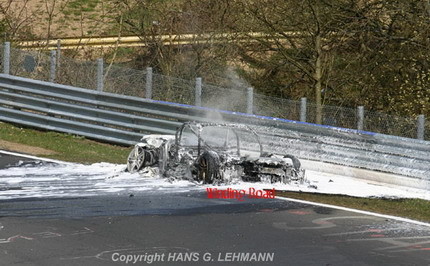 El Audi R8 V10 de pruebas en Nürburgring acaba envuelto en llamas