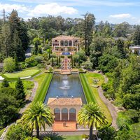 Una mansión récord de Silicon Valley tiene nuevo dueño: 70 millones, 4,9 hectáreas y todo apunta a un científico de IA de origen chino 