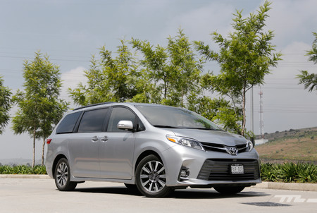 Toyota Sienna 2018, a prueba: una miniván que no le tiene miedo a ningún SUV