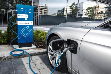 Plan MOVALT: todo sobre las nuevas ayudas a la compra de coche eléctrico y alternativo que ofrece el Estado