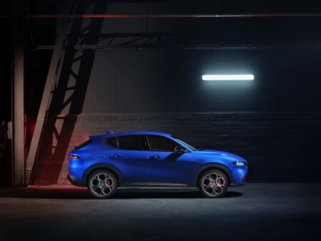 Alfa Romeo Tonale Primer Hibrido Enchufable De La Marca 8