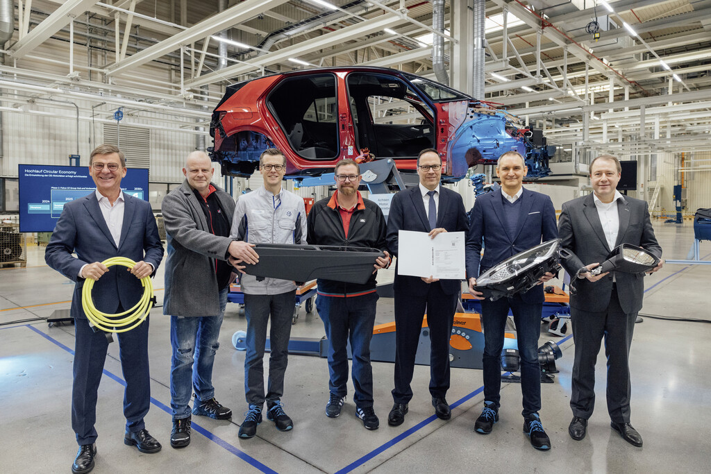 Los directivos de Volkswagen coinciden en su análisis: "La existencia de la empresa está en peligro"