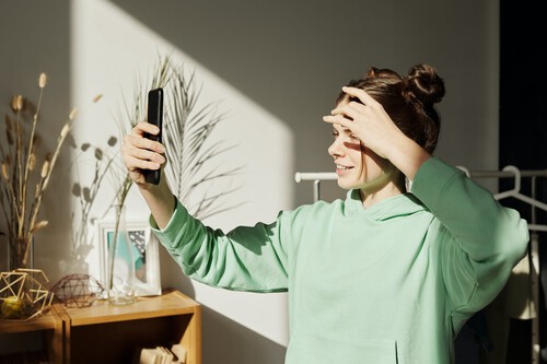 TikTok pondrá un límite de uso de una hora al día para menores... pero lo pueden desactivar 