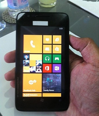 Nokia podría estar trabajando en una phablet con Windows Phone 8