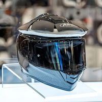 Segundo essas patentes, a próxima revolução em capacetes para motocicletas foi inventada por uma marca de cintos de segurança para automóveis 