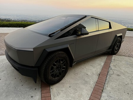 Tesla Cybertruck Defectuoso Erick Hicks California Facebook