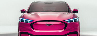 ¿Un Ford Mustang Mach-E rosa? No es una edición especial, una confusión en la planta de Cuautitlán titlán le dio este peculiar color