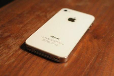 El iPhone 4 blanco podría estar listo a finales de abril