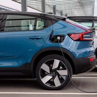 Las ventas de coches eléctricos suben un 48% y su cuota de mercado es del 2,61%, aún lejos de países como Alemania o Francia 