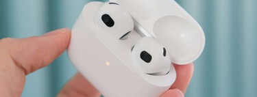 El Prime Day tira por los suelos el precio de los AirPods 4. La diferencia entre modelos deja un ganador indiscutible 