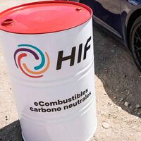 Este experto alemán lo tiene claro: los e-fuels no salvarán el coche de gasolina. Son menos eficientes que un diésel de hace 30 años