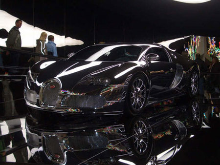 Bugatti Veyron con acabado espejo