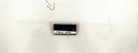 Curiosidades del pasado, carta con Chip de ROM del Apple I firmado por Steve Jobs