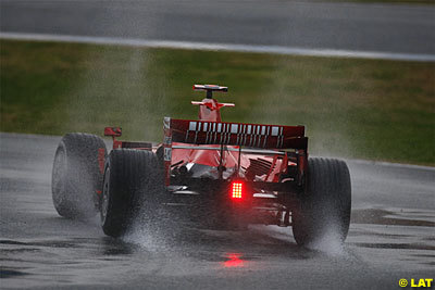 Kimi Raikkonen y los Ferrari F2008 mandan en Jerez
